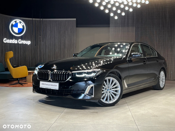 BMW Seria 5 520d xDrive Luxury Line