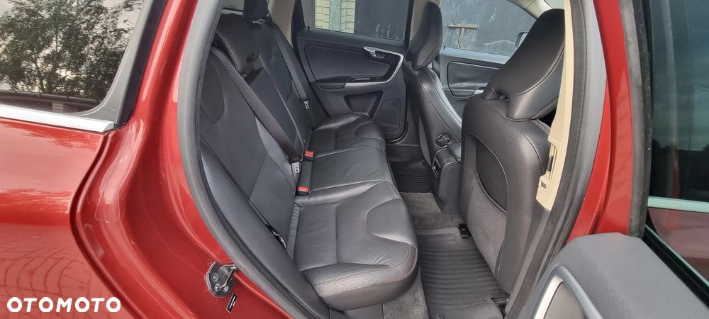 Volvo XC 60 - 25