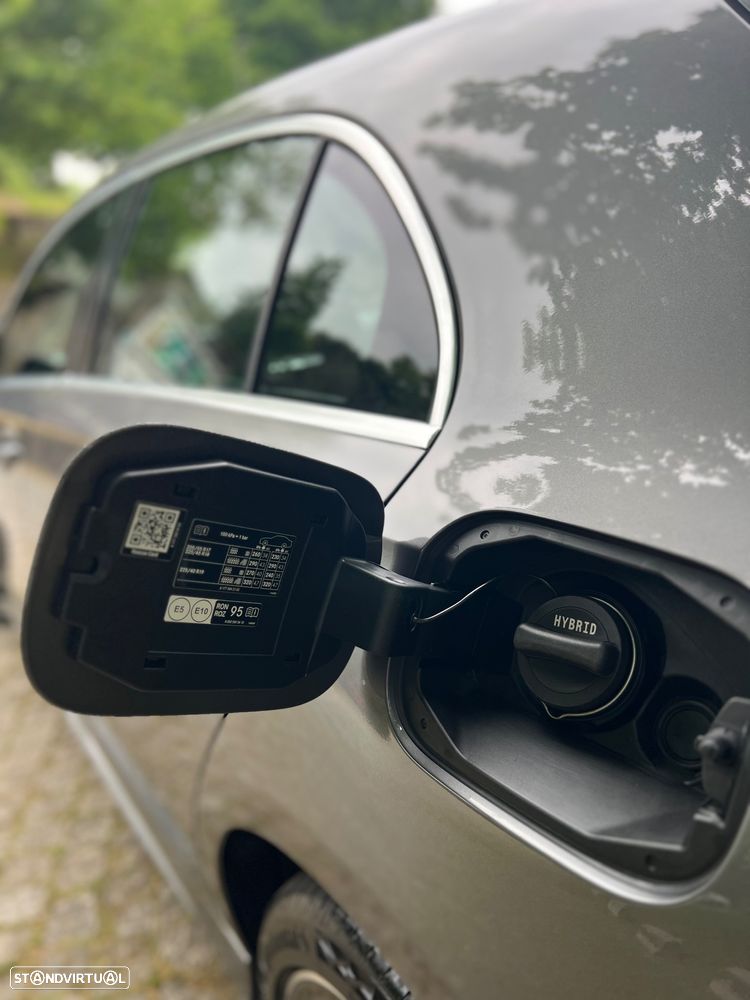 Mercedes-Benz A 250 e 8G-DCT AMG Line - 24