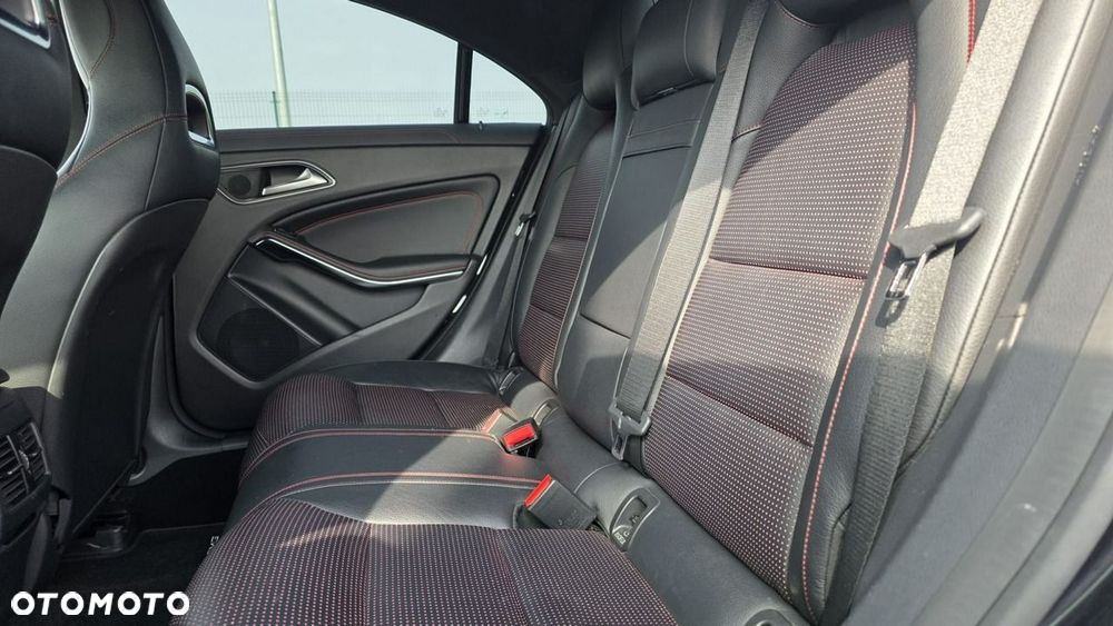 Mercedes-Benz CLA - 21