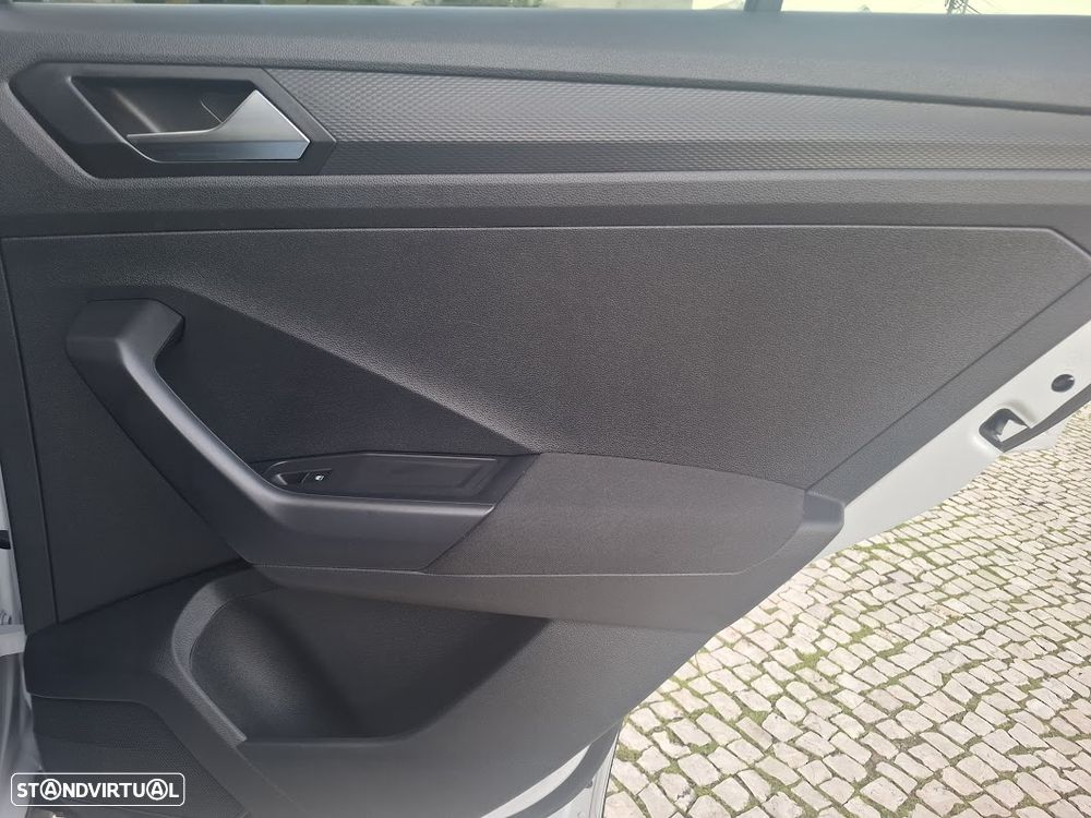 VW T-Roc 1.0 TSI Style - 40