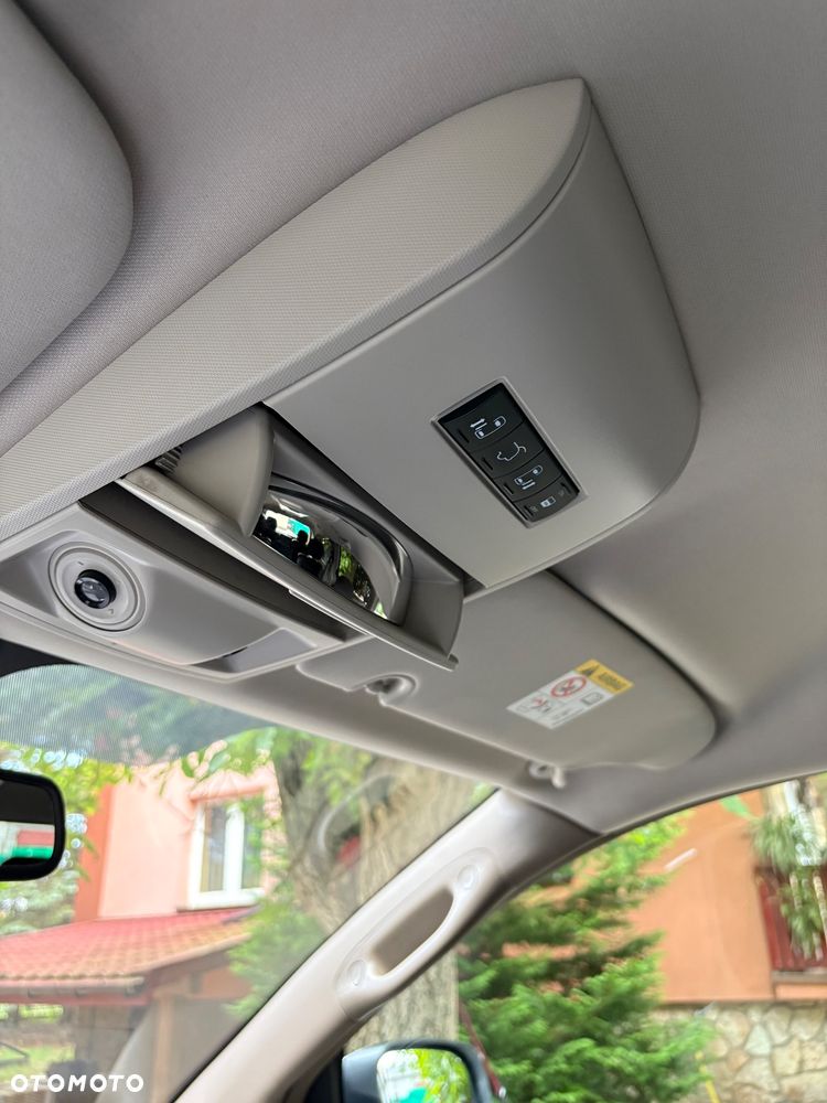 Lancia Voyager 3.6 Platinum - 39