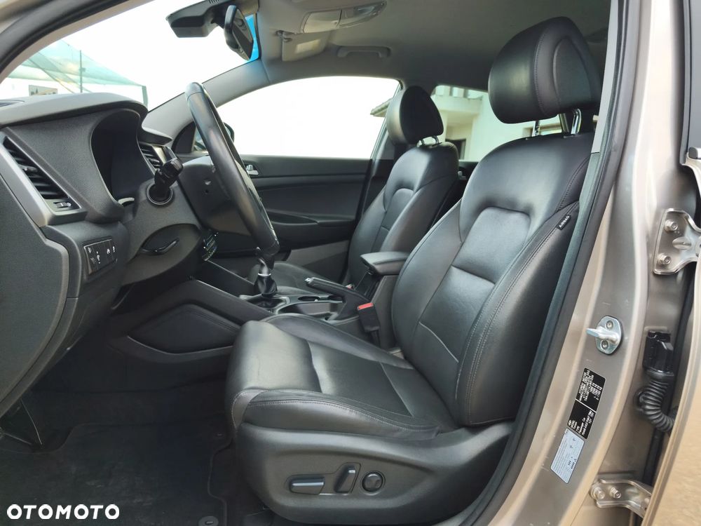 Hyundai Tucson 1.6 GDi 2WD Pure - 18