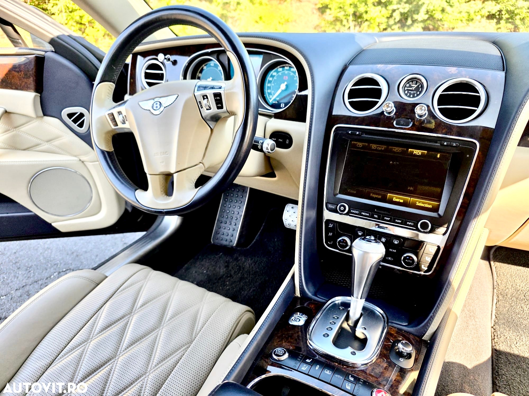 Bentley Flying Spur V8 Mulliner - 6
