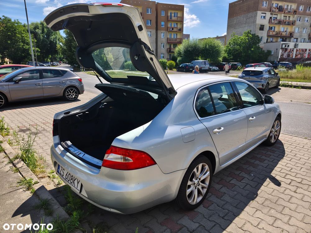 Skoda Superb 1.8 TSI Comfort - 9