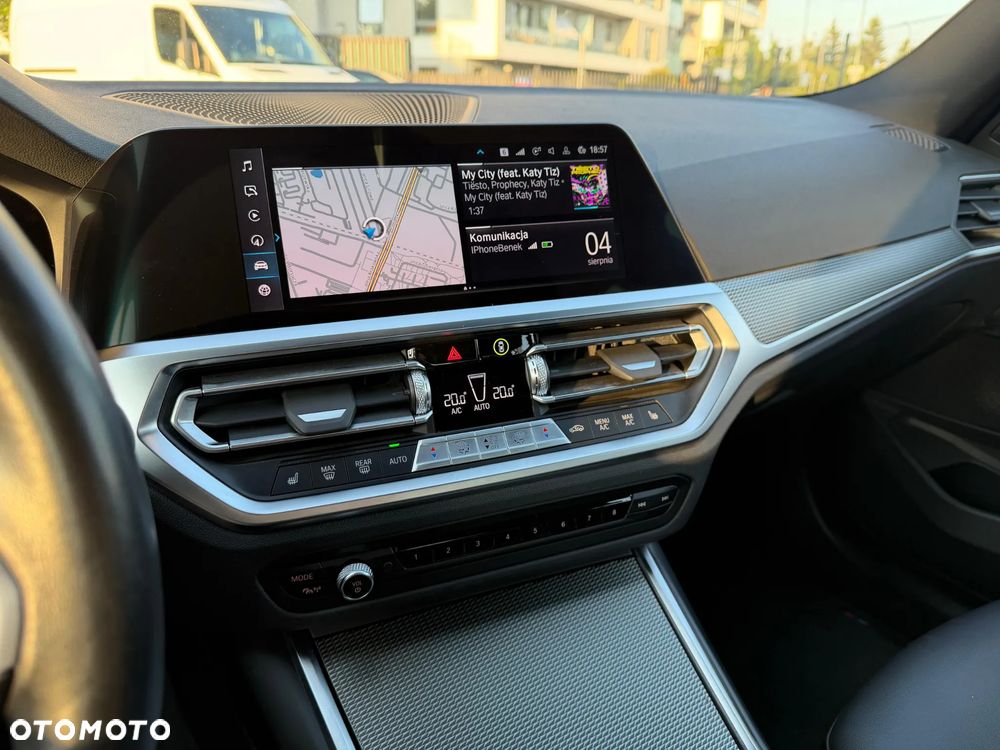 BMW Seria 3 330e M Sport sport - 6