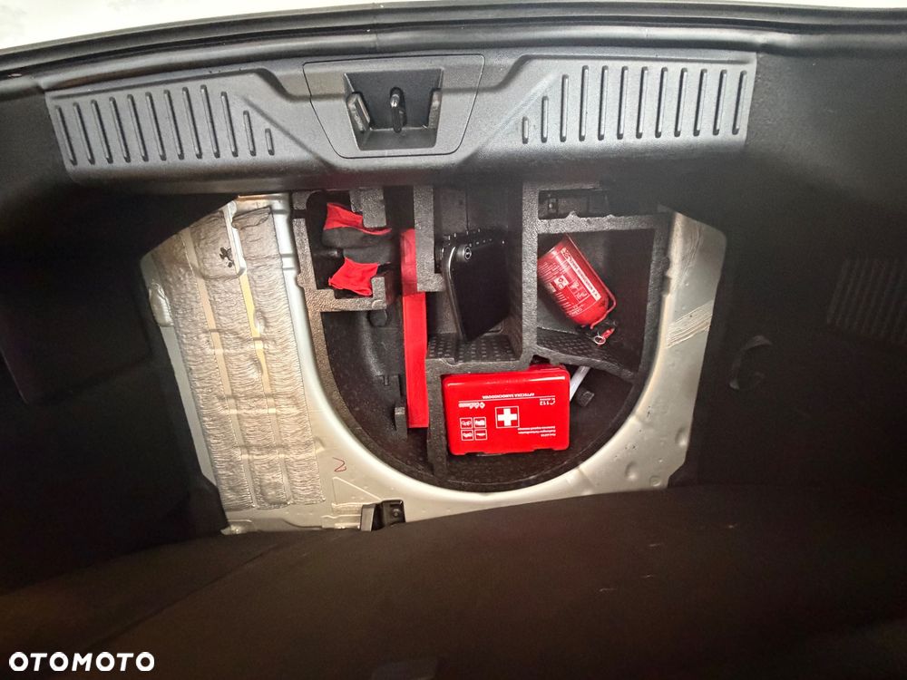 Ford Fiesta 1.1 Trend - 14