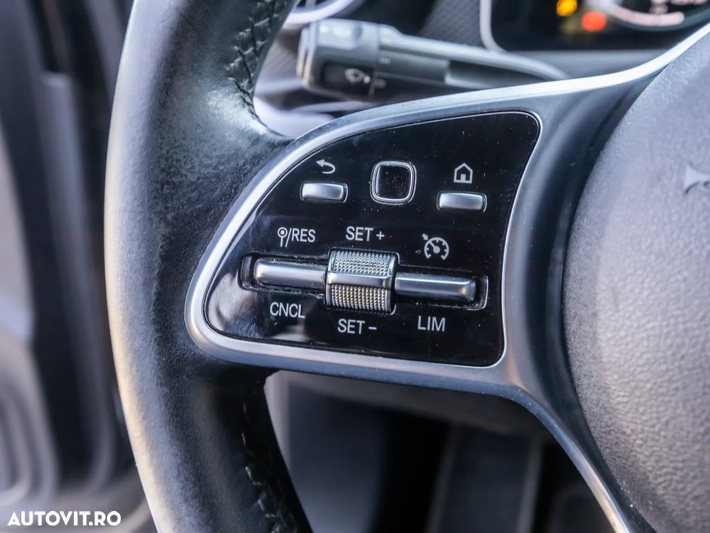 Mercedes-Benz A 180 d Sedan 7G-DCT Edition 1 - 18