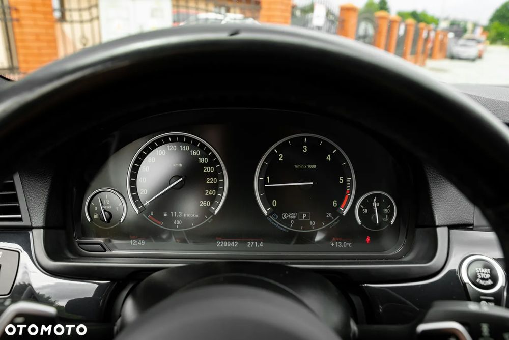 BMW Seria 5 525d xDrive Sport-Aut Modern Line - 29