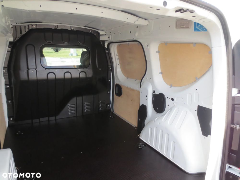 Renault EXPRESS  1.3/102 KM.  -ORYGINAŁ NISKI PRZEBIEG i LAKIER SALON POLSKA - 29