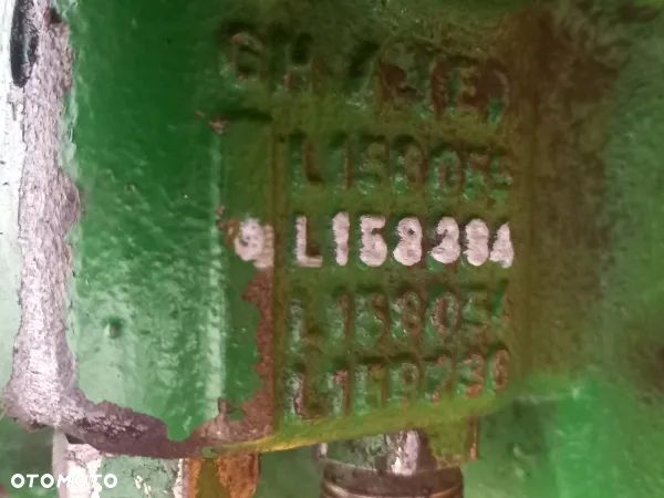 Przystawka przedniego napędu obudowa 49/44/27 John Deere 6620 - 12