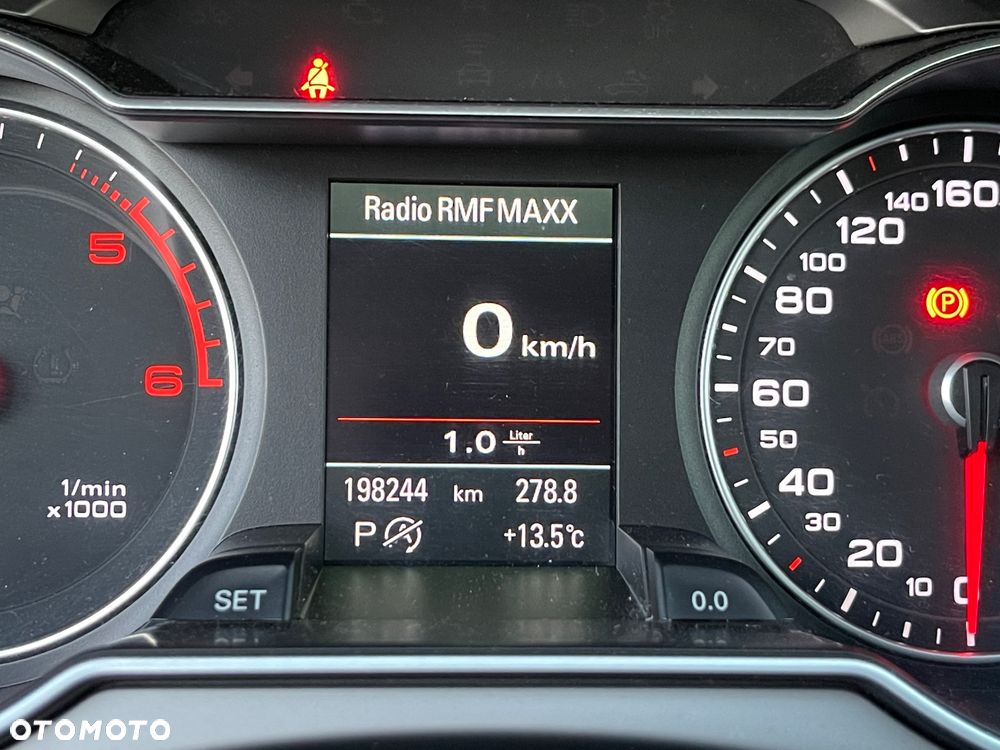 Audi A4 Limousine 2.0 TDI DPF quattro S tronic Attraction - 30