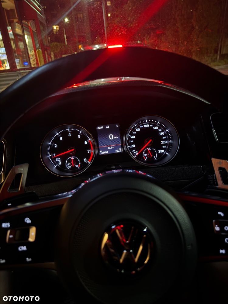 Volkswagen Golf - 33