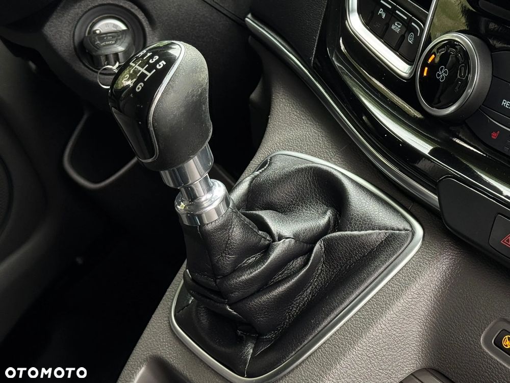 Ford Tourneo Custom 2.0 EcoBlue L2 Titanium - 3