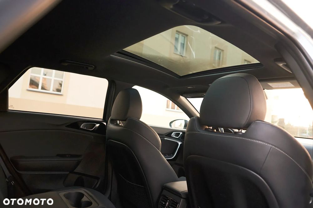 Kia Ceed 1.4 T-GDI DCT OPF GT Line - 27