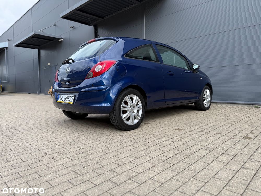 Opel Corsa 1.2 16V Edition - 16