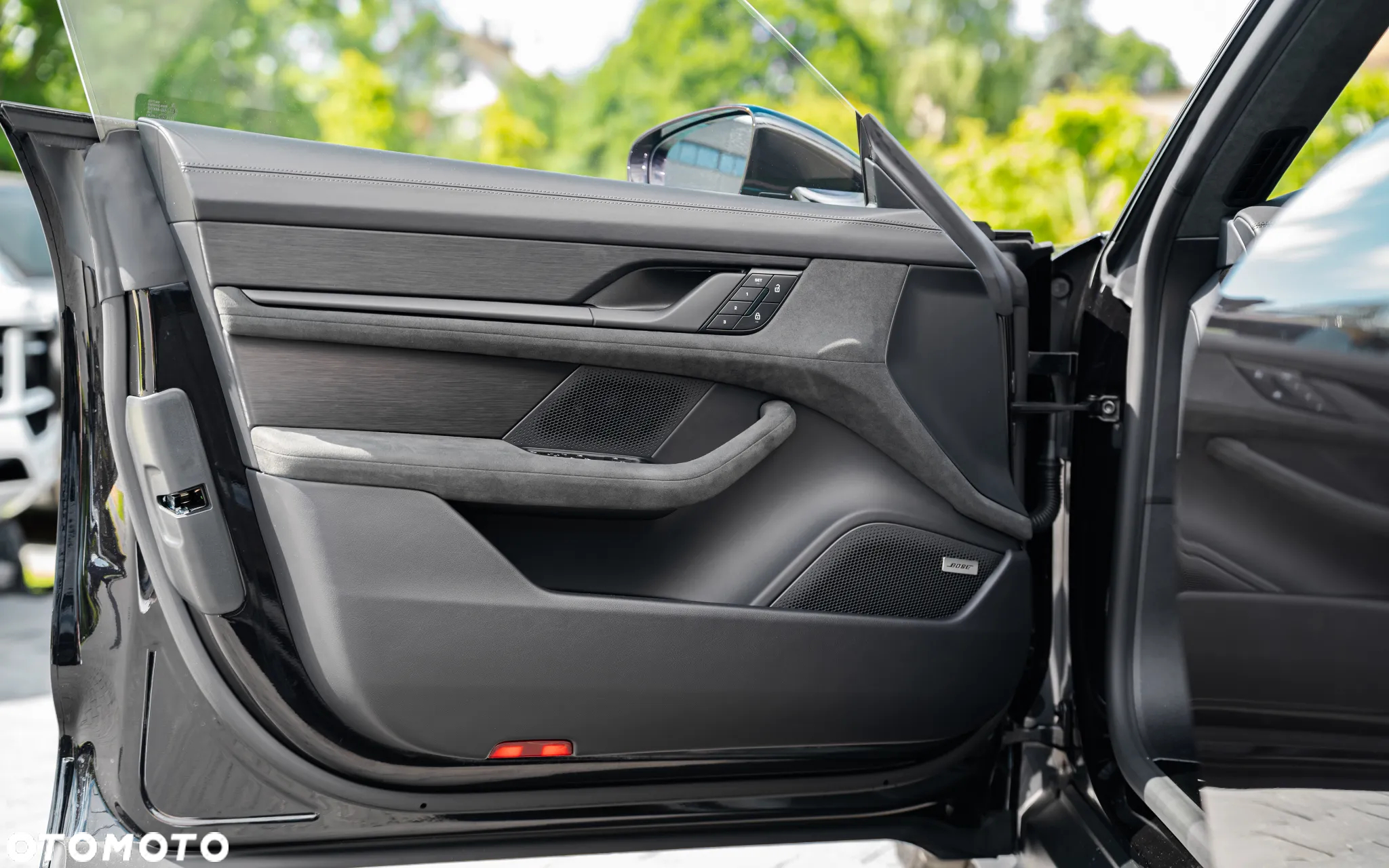 Porsche Taycan 105kWh GTS - 12