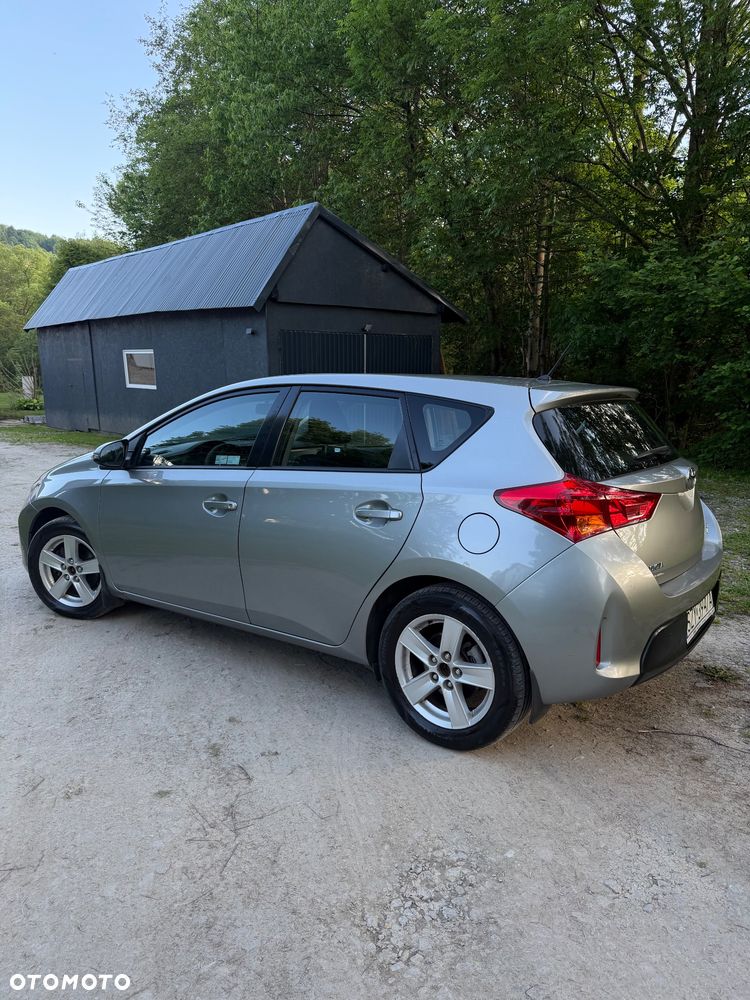 Toyota Auris 1.33 VVT-i Active - 4