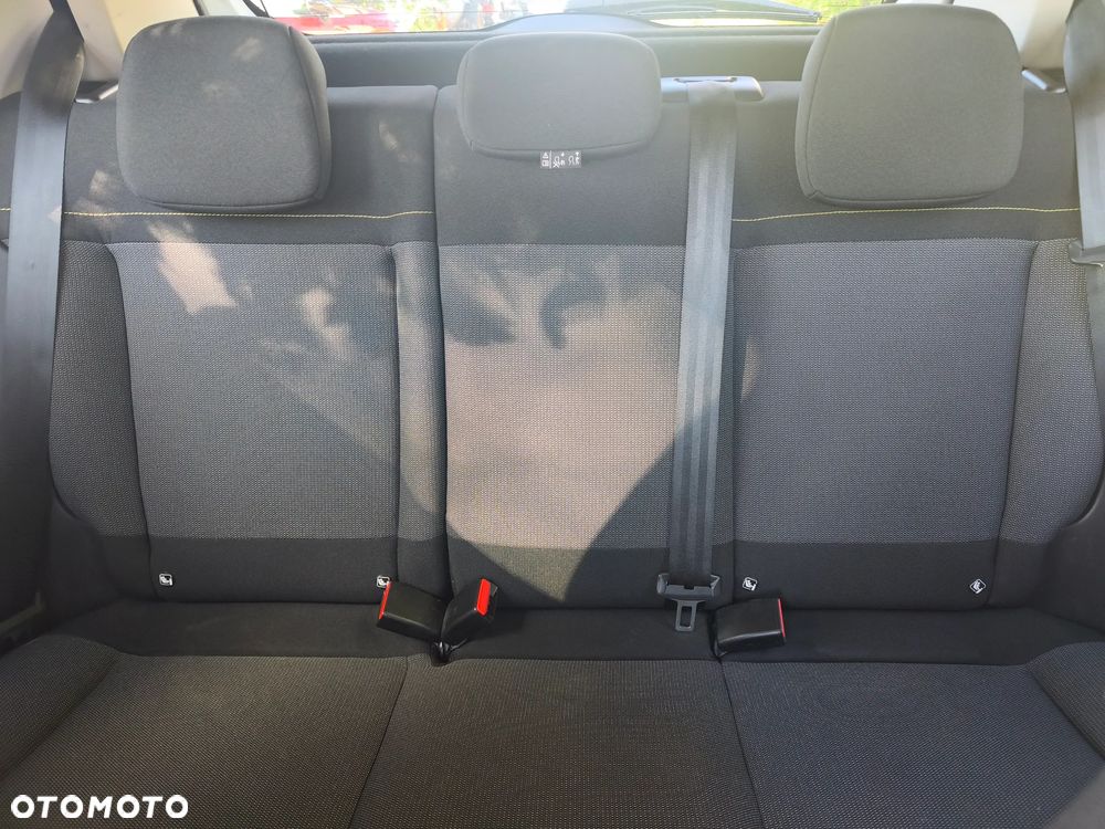 Citroën C3 Pure Tech 110 S&S EAT6 MAX - 16