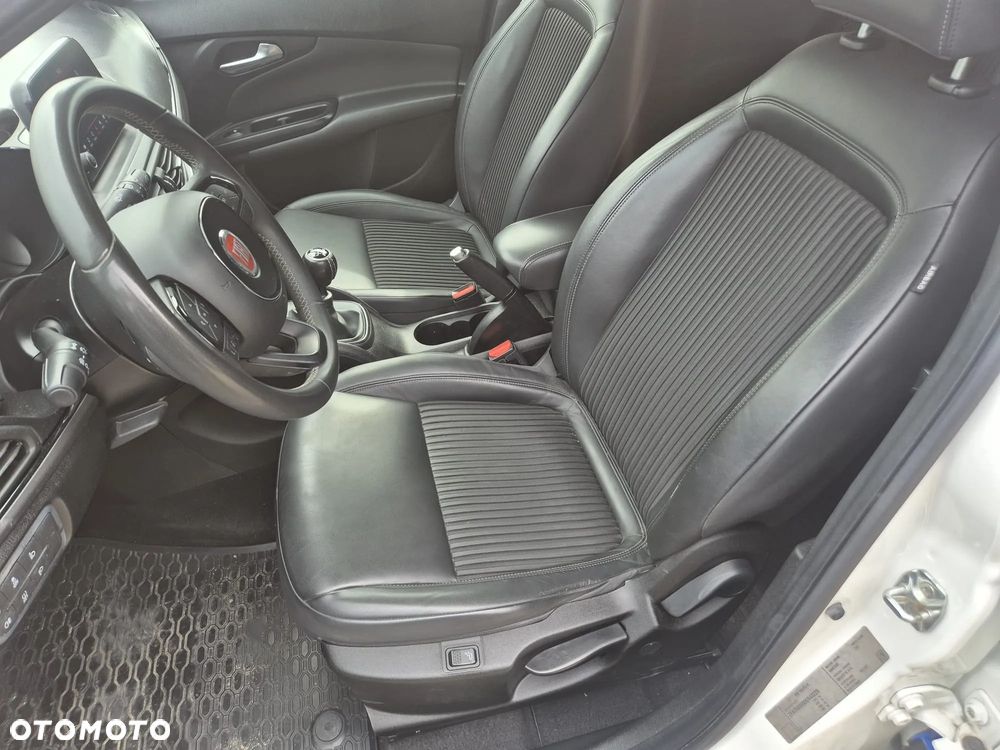 Fiat Tipo 1.4 T-Jet 16v Lounge - 10