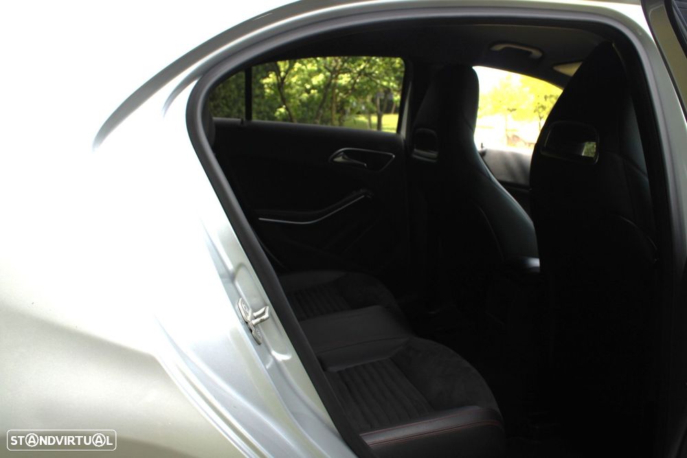 Mercedes-Benz A 180 CDI AMG Line - 36