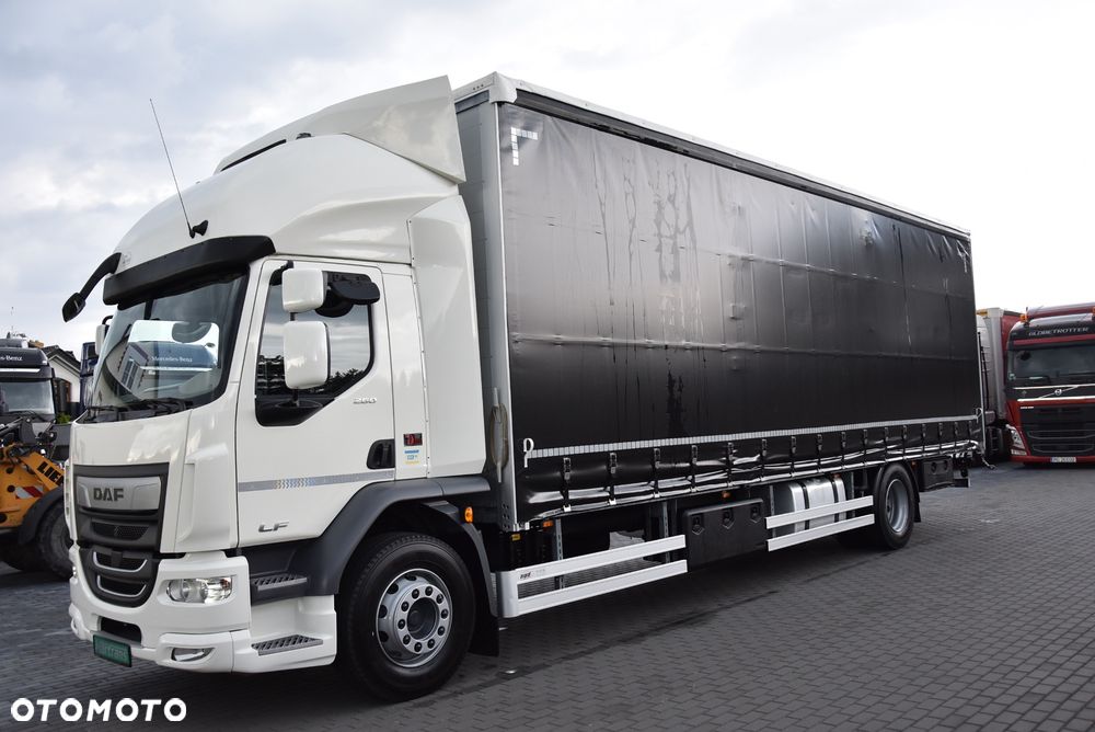 DAF LF 260 / DMC 18000 KG / FIRANA 9,0 M / 22 EUROPALETY / WINDA DHOLLANDIA 2000 TONY UDŻWIGU / AUTOMAT / STAN IDEALNY/ SOLON  POLSKA  !! - 2