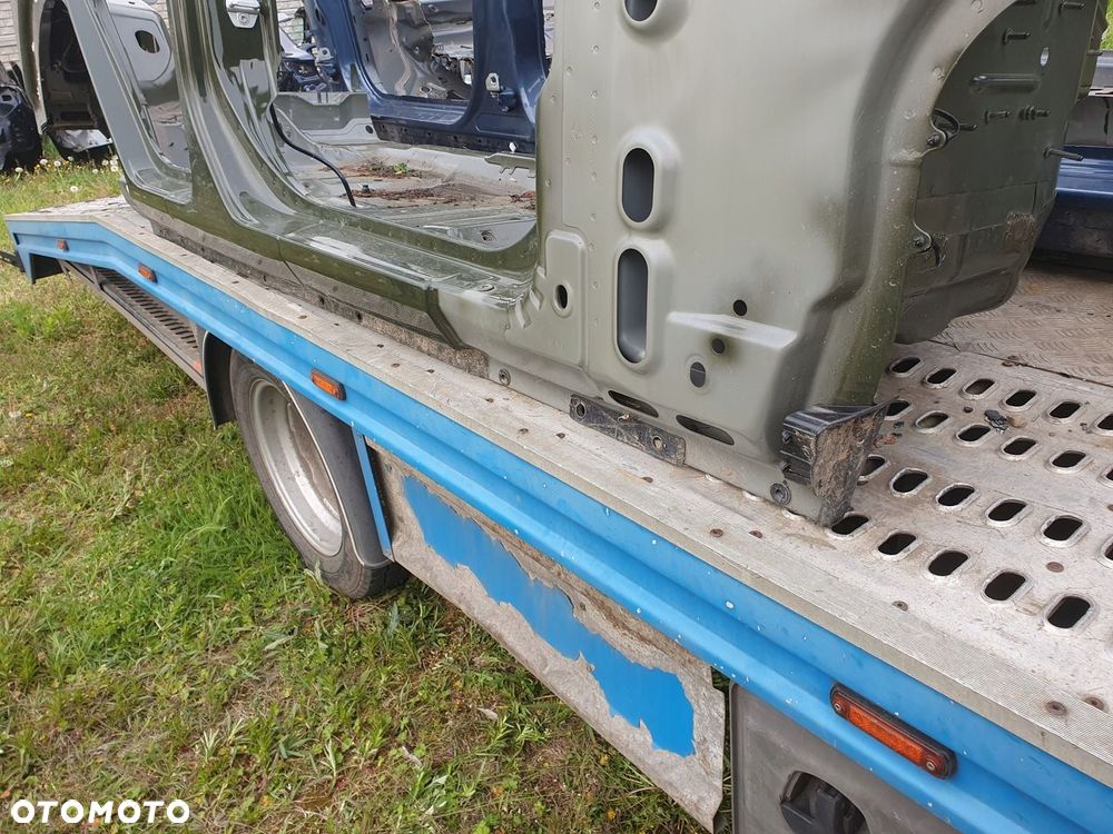 próg słupek fartuch prawy Jeep Wrangler Sahara - 5