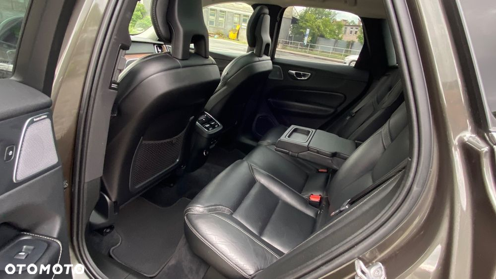 Volvo XC 60 D5 AWD Inscription - 12