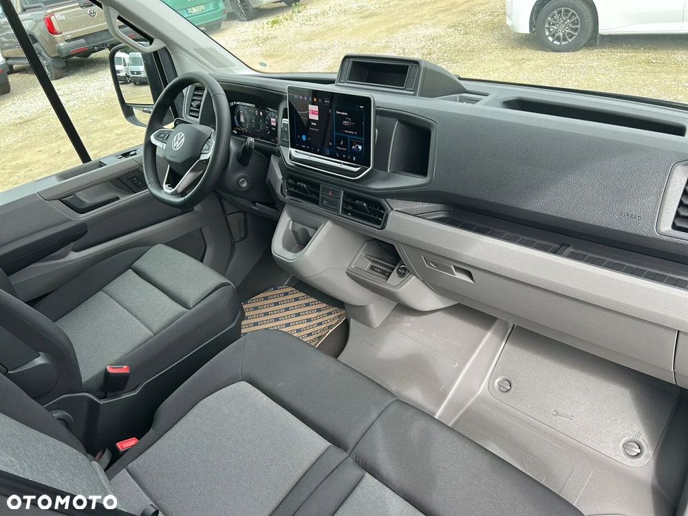 Volkswagen Crafter KONTENER+WINDA/AUTOMAT/35 Podwozie z pojedynczą kabiną 2,0 l 163 KM manual r. o.: 4490 mm - 16