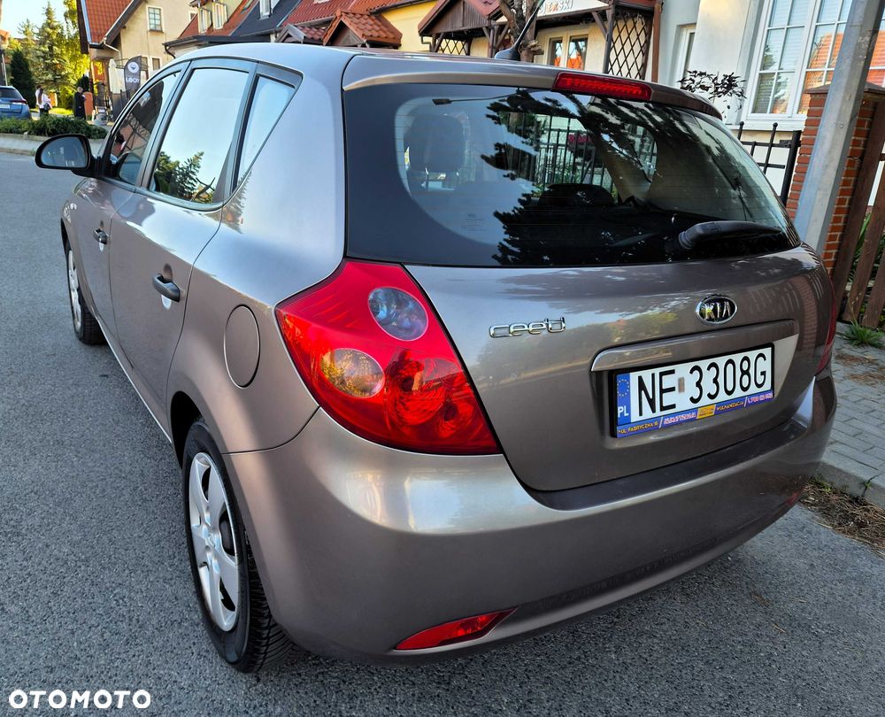 Kia Ceed - 3