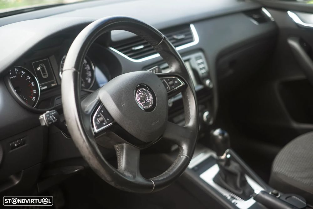 Skoda Octavia Break 1.6 TDi Ambition DSG - 9