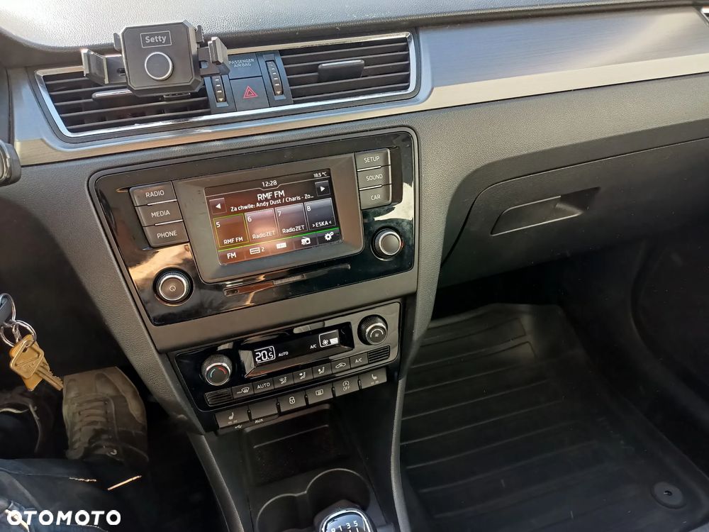 Skoda RAPID - 7