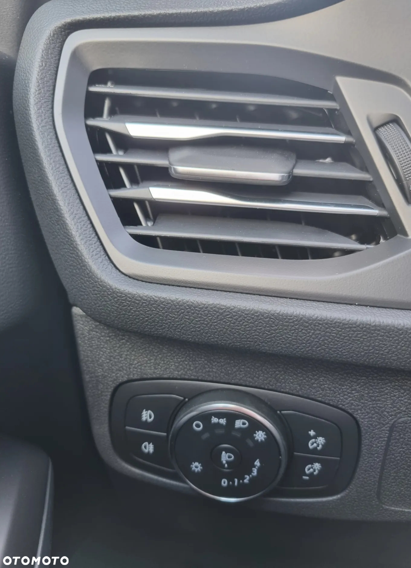 Ford Focus 1.5 EcoBlue Start-Stopp-System TITANIUM X - 13