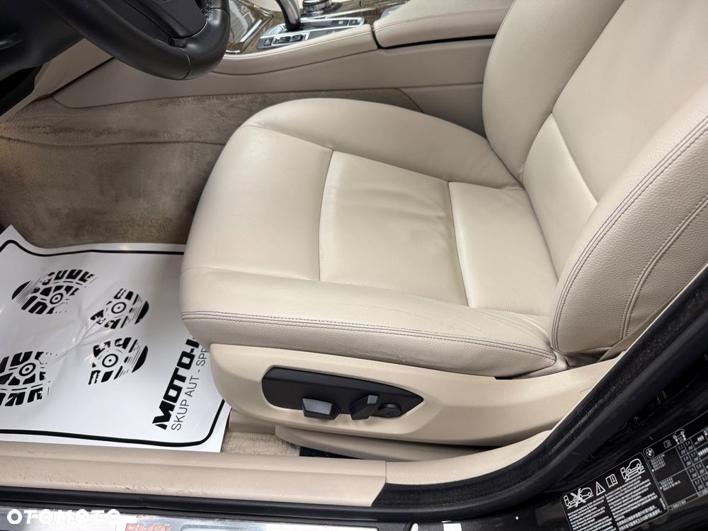 BMW Seria 5 520d xDrive Modern Line - 16