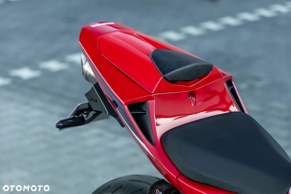 Honda CBR - 35