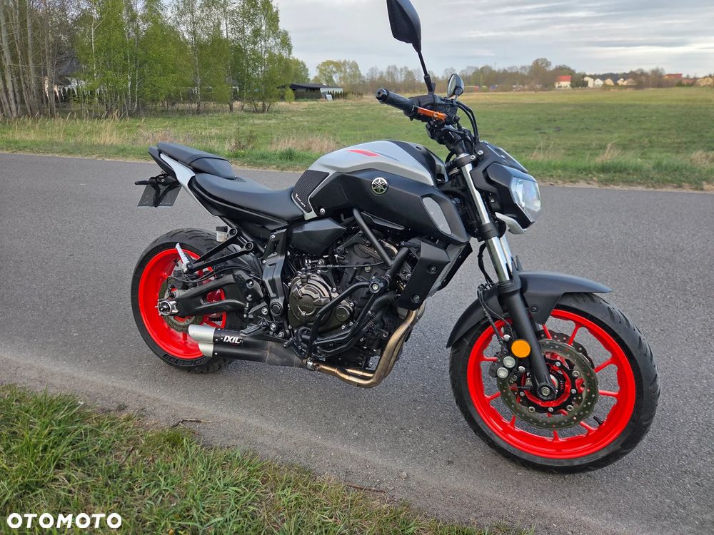 Yamaha MT - 8