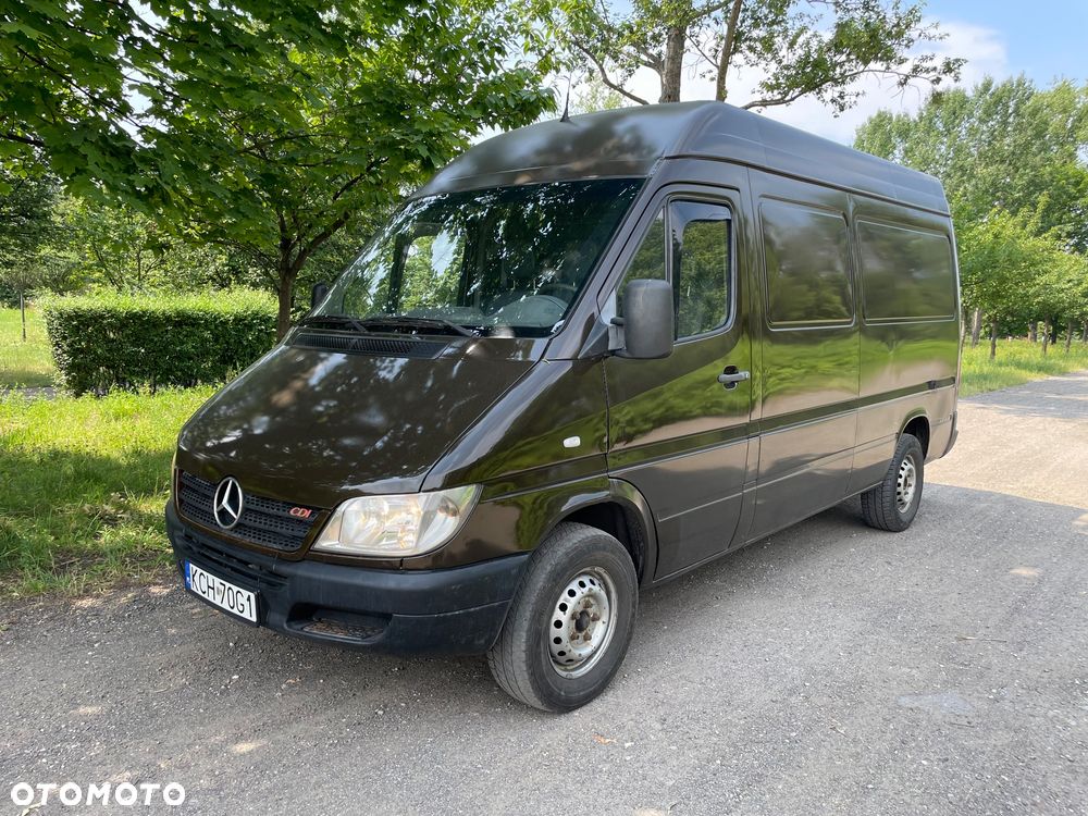 Mercedes-Benz Sprinter - 12