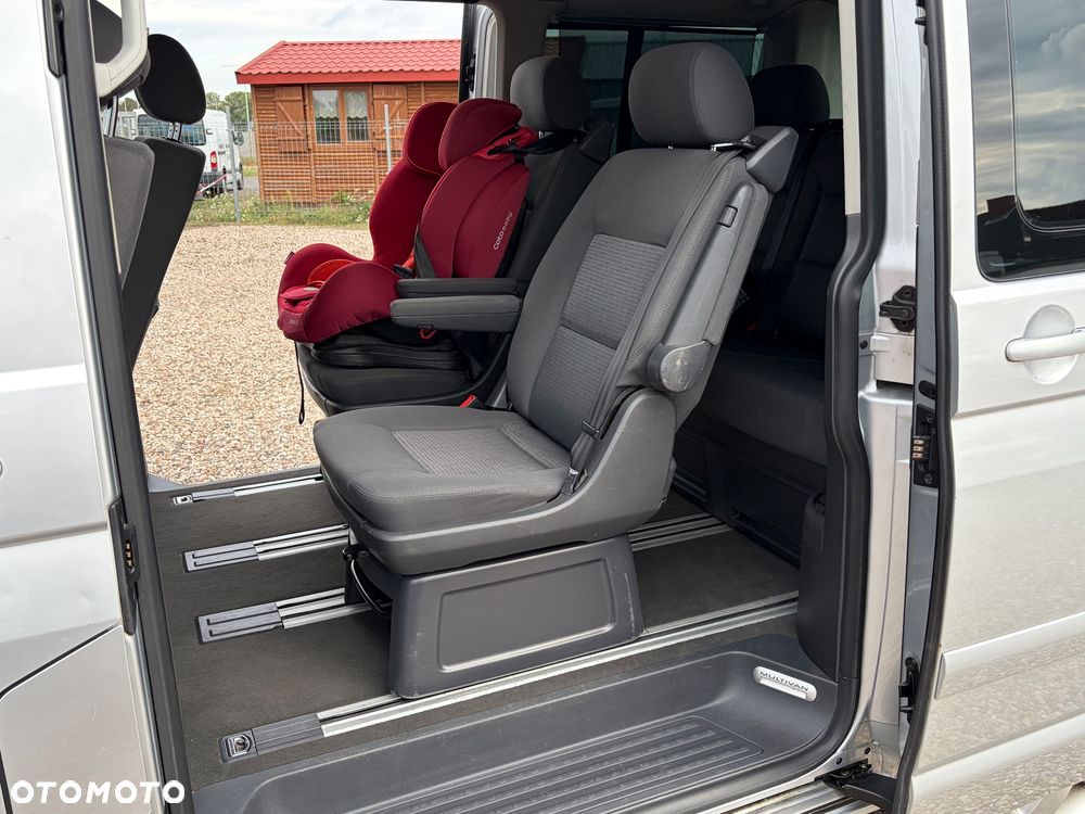 Volkswagen Multivan - 20