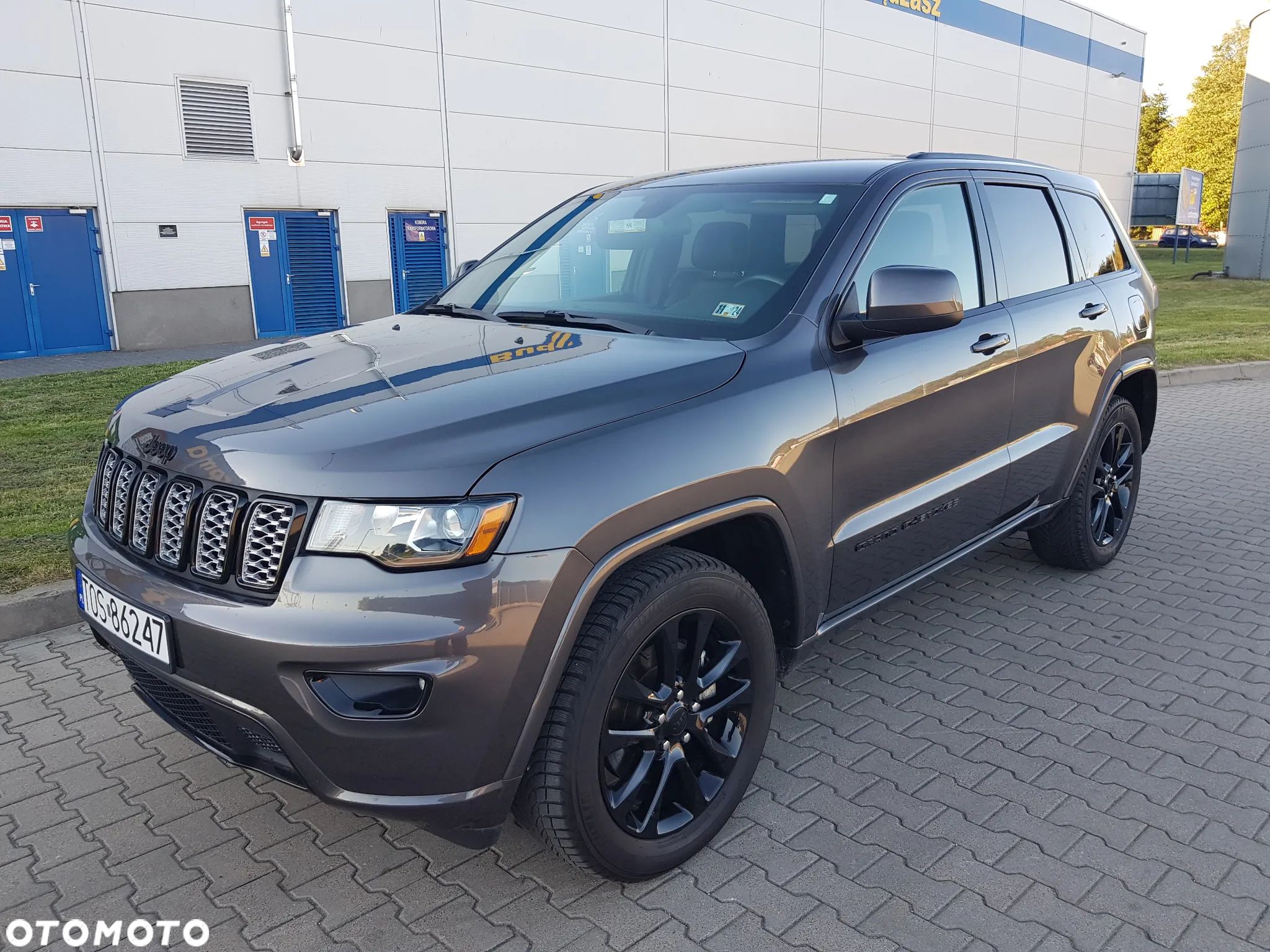 Jeep Grand Cherokee - 1