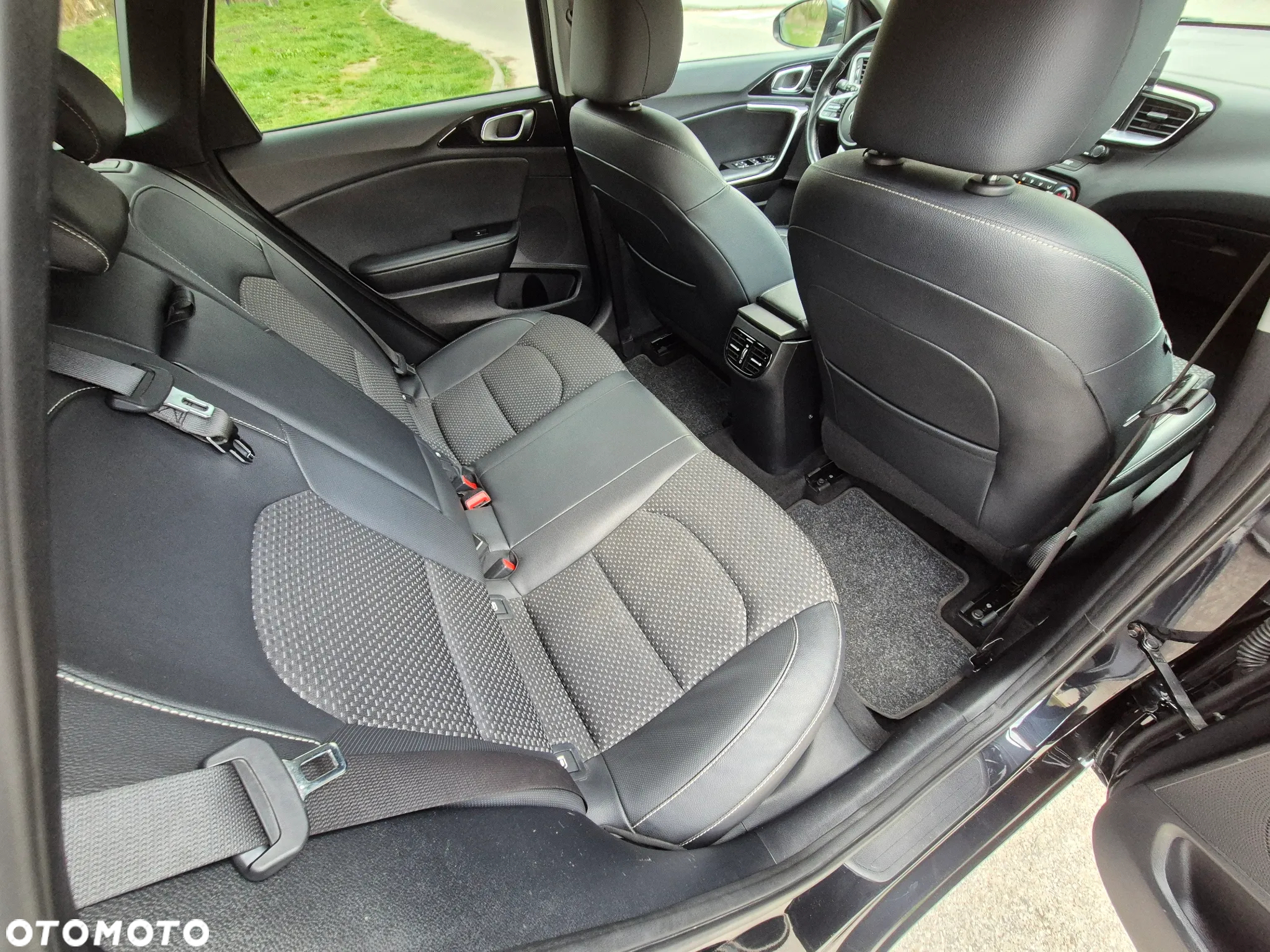 Kia Ceed 1.6 CRDi DCT GT Line - 32