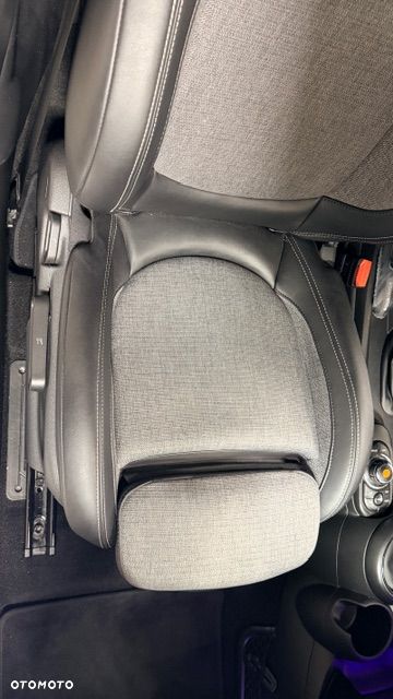 MINI Cooper Standard - 26