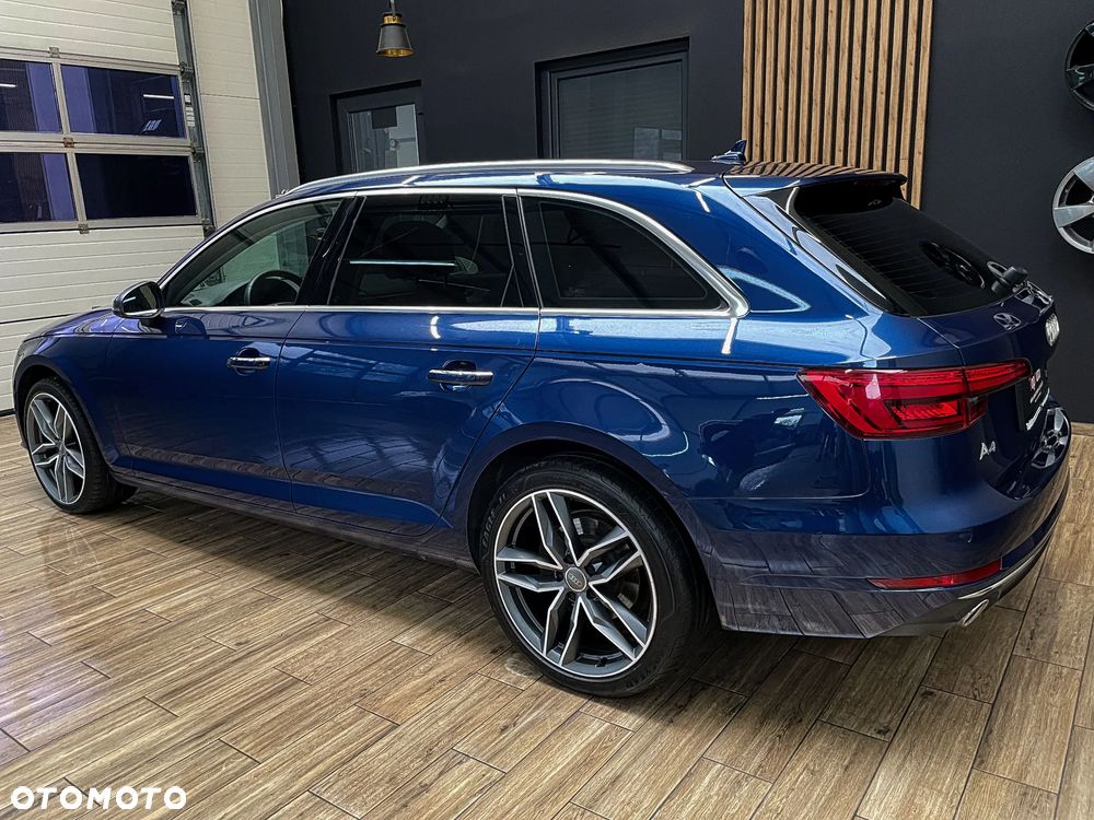 Audi A4 Avant 2.0 TDI Design - 11