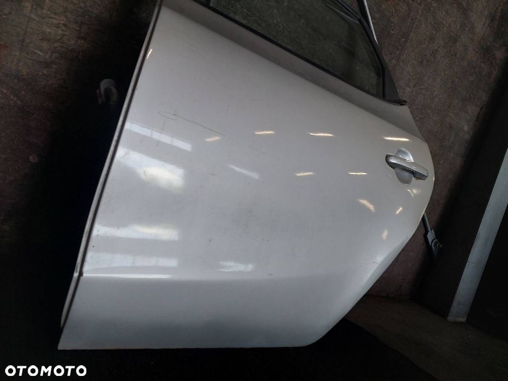 DRZWI KOMPLETNE LEWY TYŁ HYUNDAI I30 I HB 5D 2R - 2