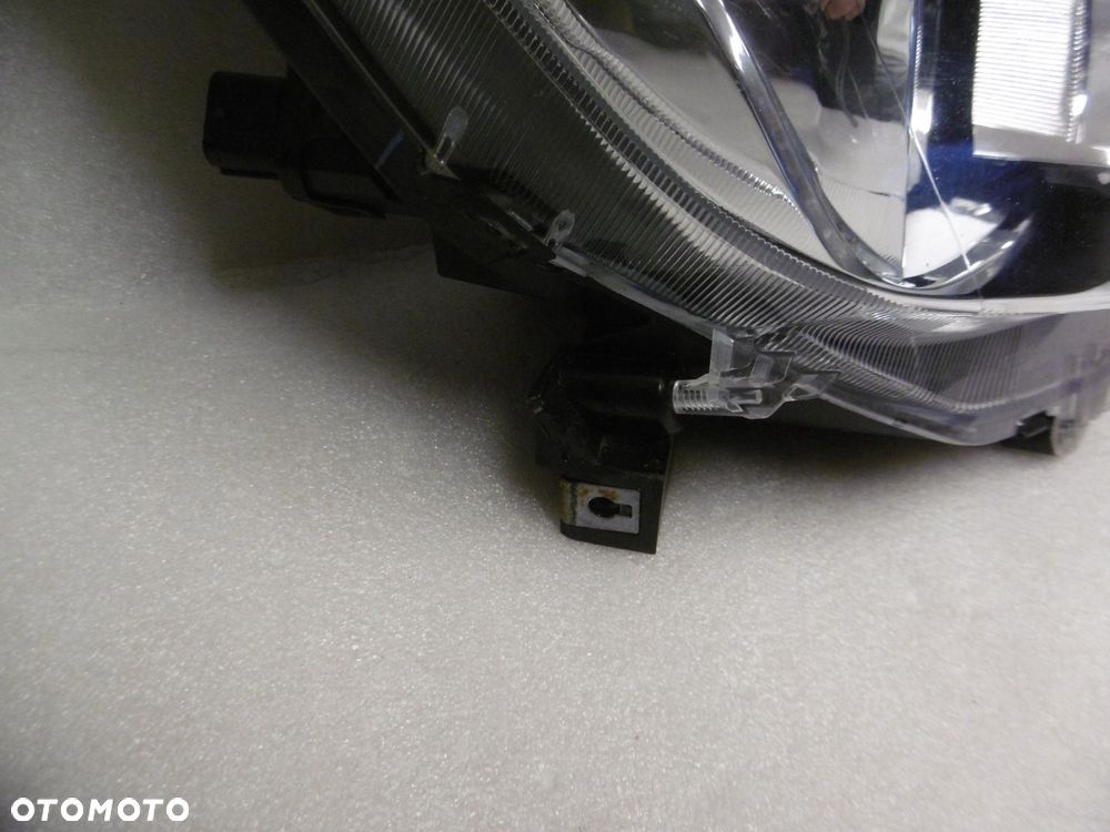 MITSUBISHI SPACE STAR II LIFT - lampa przednia prawa - 4