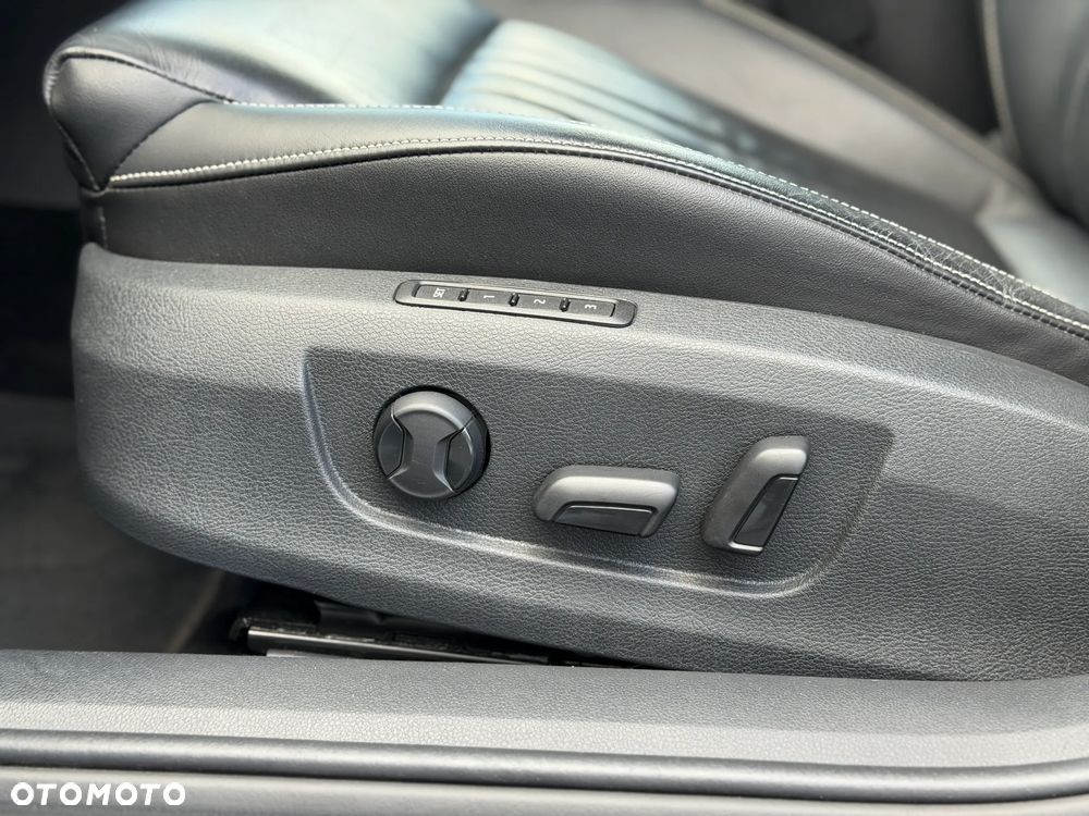 Skoda Superb 2.0 TDI SCR L&K DSG - 14
