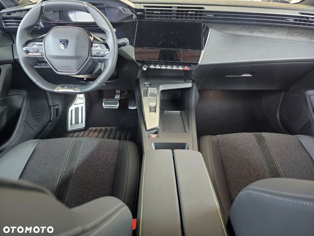 Peugeot 408 - 13