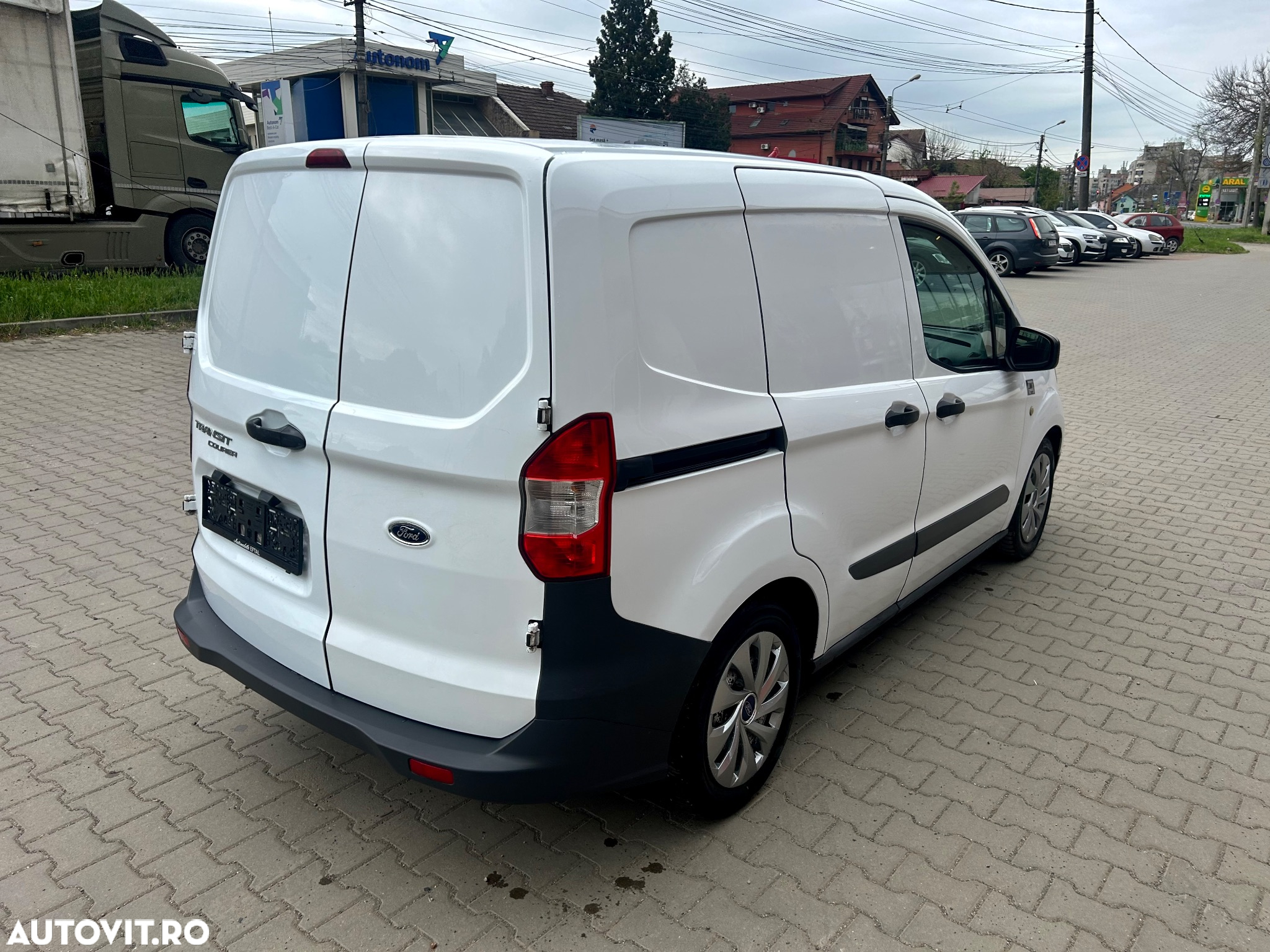 Ford Courier - 4
