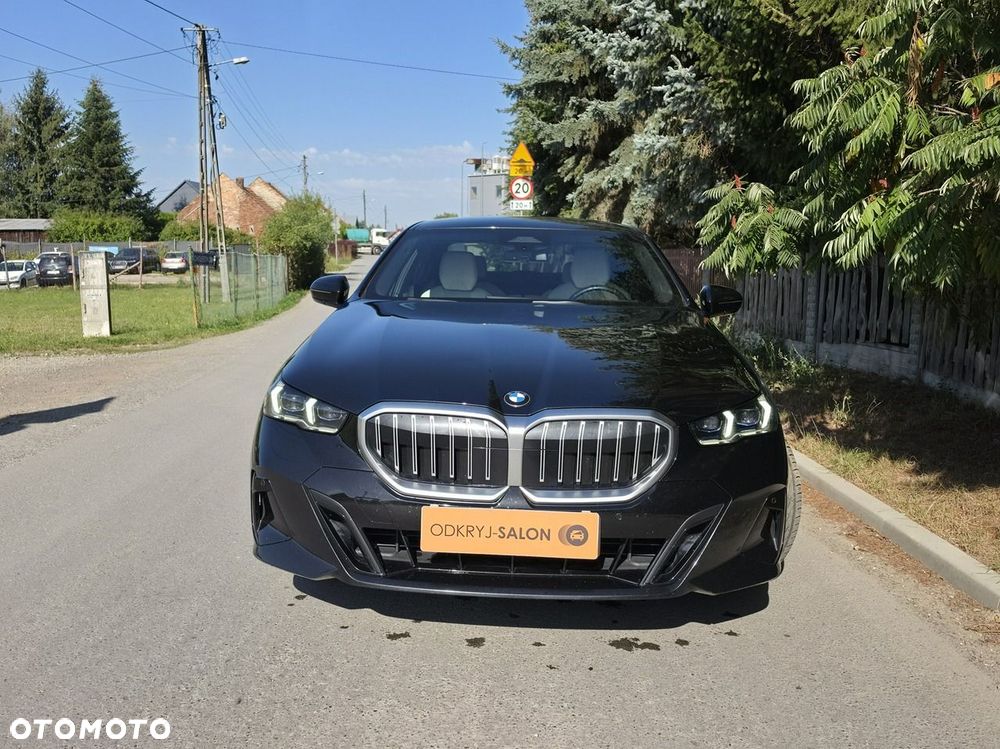 BMW Seria 5 520d xDrive mHEV M Sport - 4