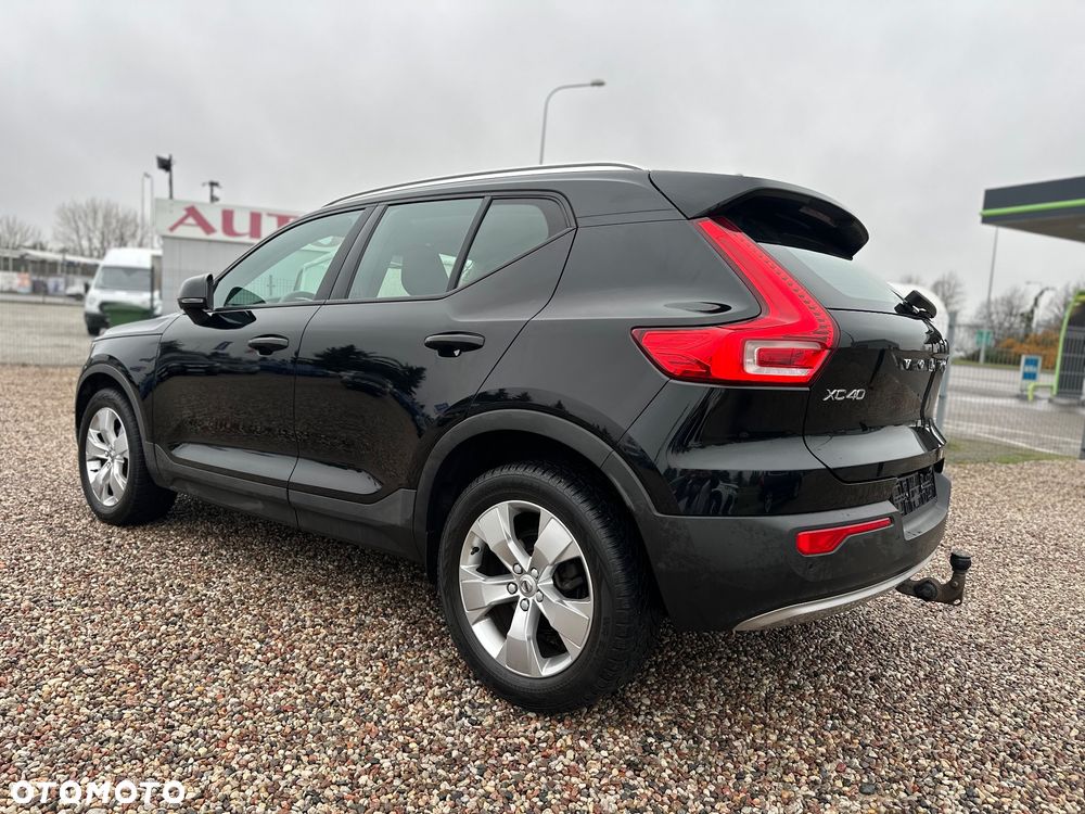 Volvo XC 40 T3 Momentum Pro - 3