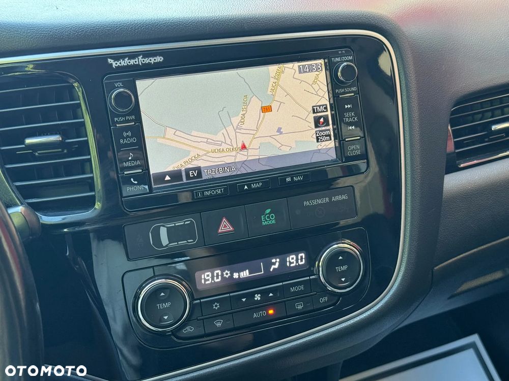 Mitsubishi Outlander - 14